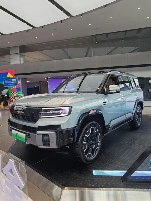 重庆112比亚迪方程豹硬派越野的爆款，英菲尼迪35周年与你共成长